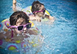 girls, swimming, splashing