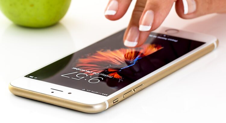 smartphone, cellphone, touchscreen, mobile, technology, apple, communication, social media, mobile phones, connection, telephone, business, telecommunication, portable, gadget, internet, modern, multimedia, mobility, app, smartphone, smartphone, mobile, mobile, mobile, mobile, mobile, social media, social media, app