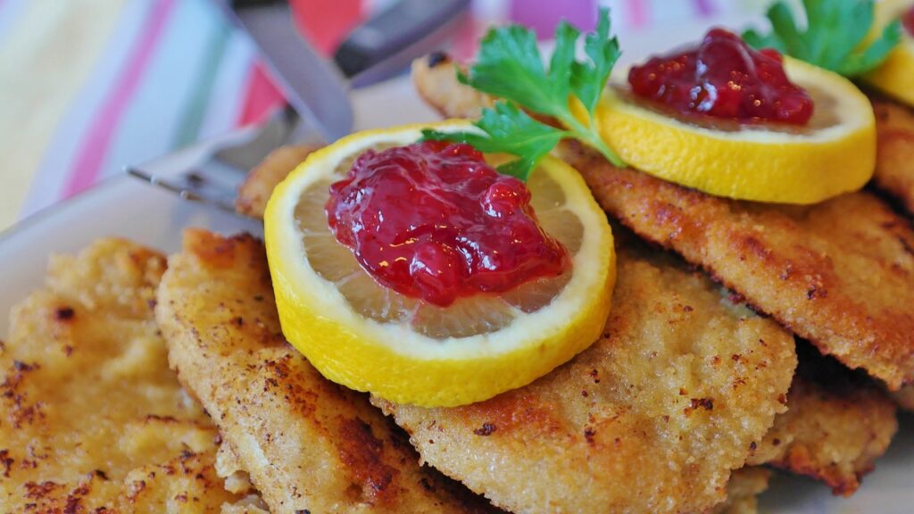 schnitzel, pork schnitzel, lemon