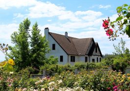 Beautiful Garden House House Spring  - jotoya / Pixabay