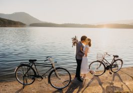 Couple Lovers Kiss Wedding Love  - Gia_Han_Yeu / Pixabay