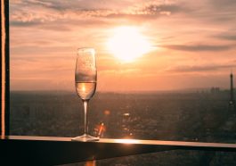 Glass Wine Windows Twilight Sun  - gdmoonkiller / Pixabay