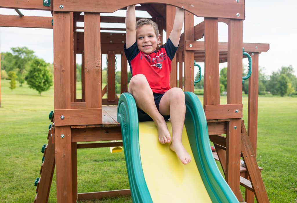 Playground Child Boy Slide Outdoors - Michelle_Raponi / Pixabay