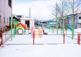 Playground Village Snow Winter Ice  - DoanKien / Pixabay