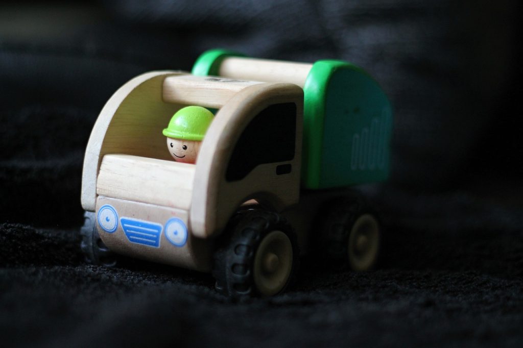 Toy Children Car Toy Car Dustman - PetraSolajova / Pixabay