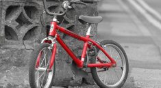 Training Bike Toy Biking Red  - PublicDomainPictures / Pixabay